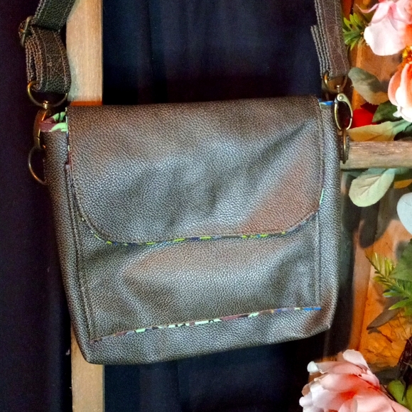 1 of a kind Handcrafted small shoulder bag - Picture 2 of 12
